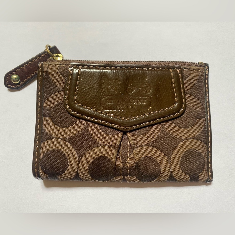 Coach Mini Signature Monogram Key Case 🤎